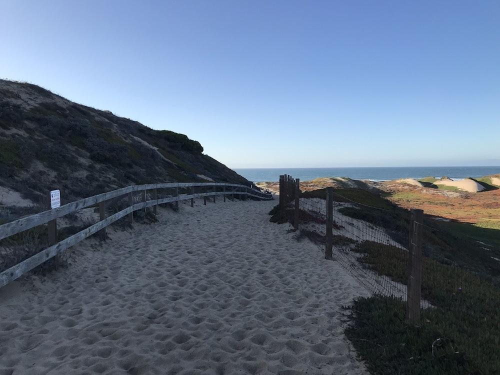 Country Inn & Suites By Radisson, Monterey Beachfront-Marina, Ca Esterno foto