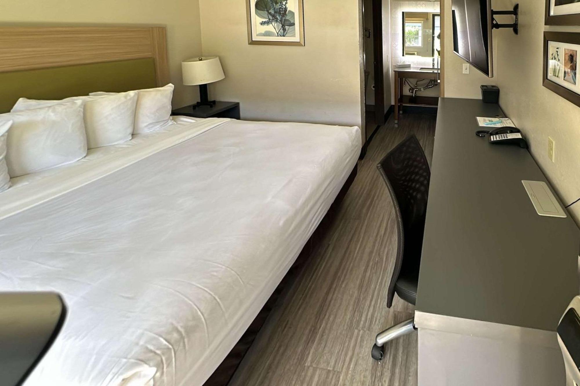 Country Inn & Suites By Radisson, Monterey Beachfront-Marina, Ca Esterno foto