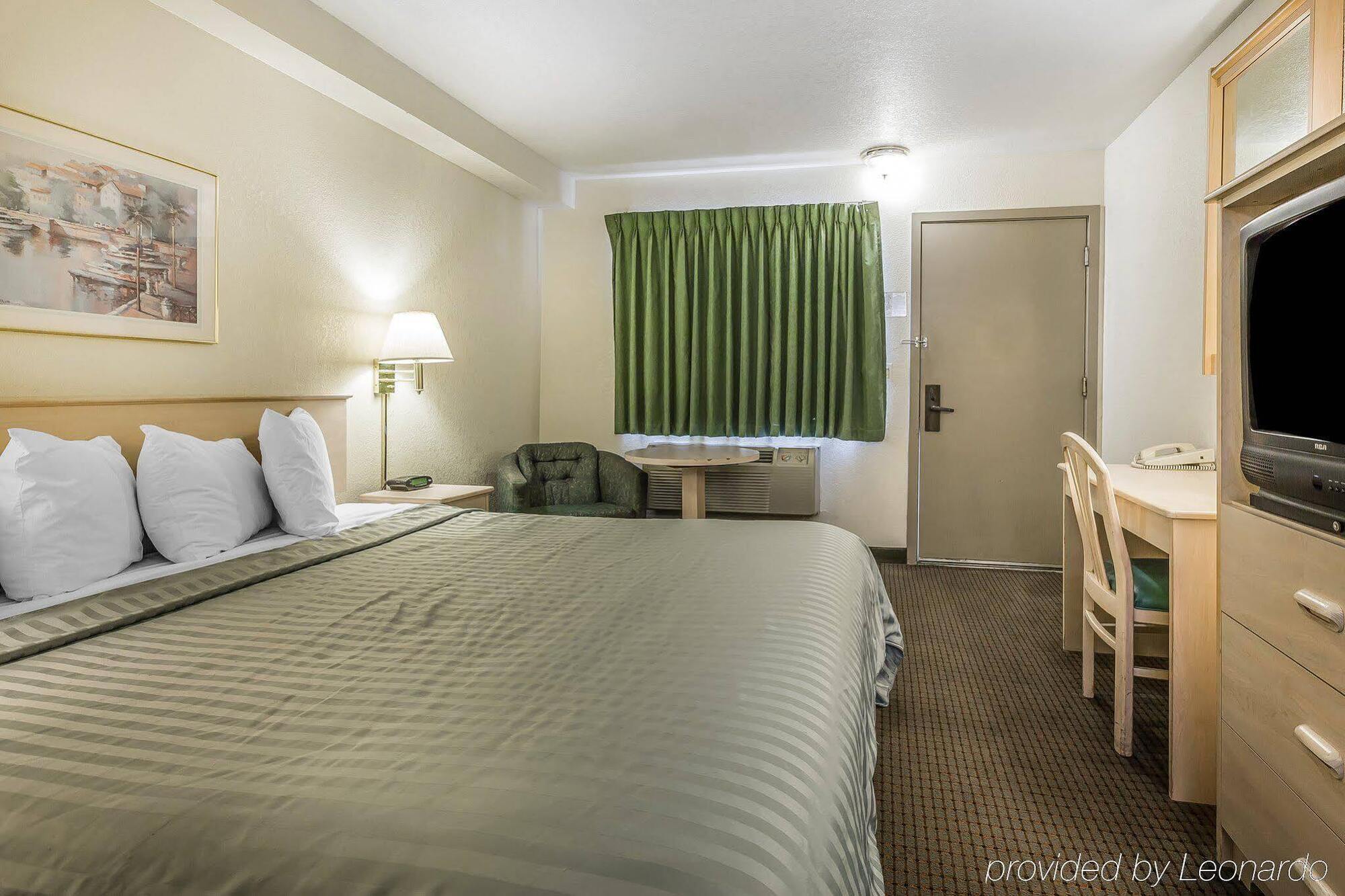 Country Inn & Suites By Radisson, Monterey Beachfront-Marina, Ca Esterno foto